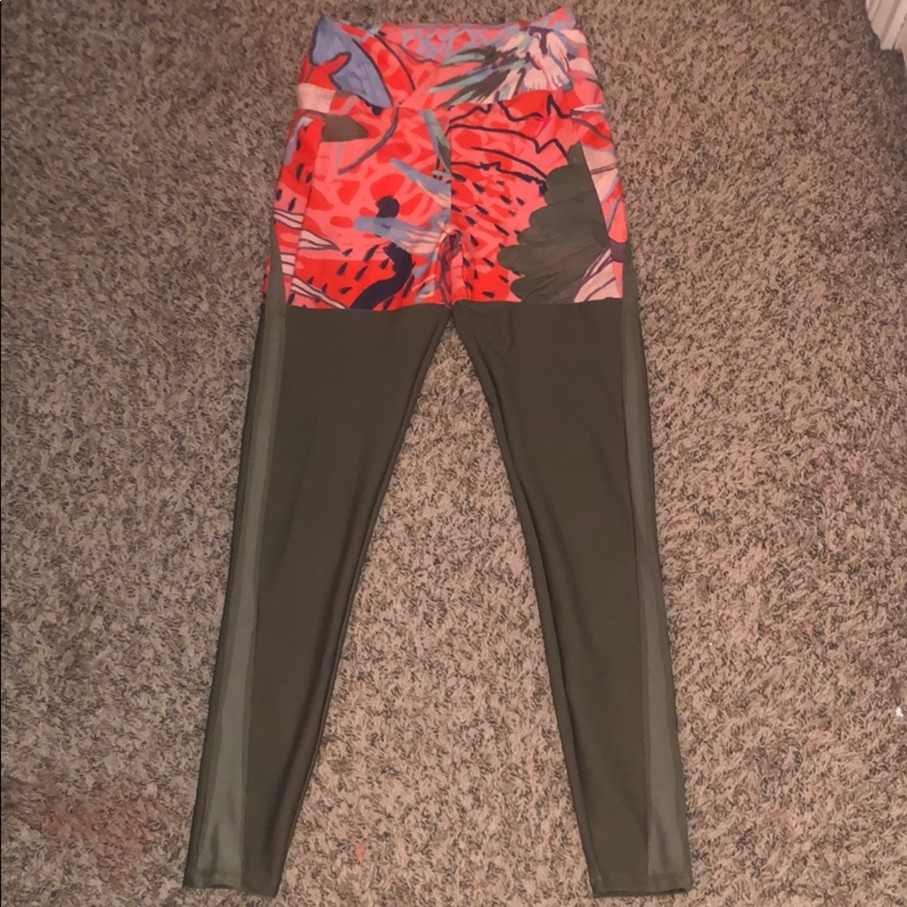 NIKKI BLACKKETTER X GYMSHARK LEGGINGS